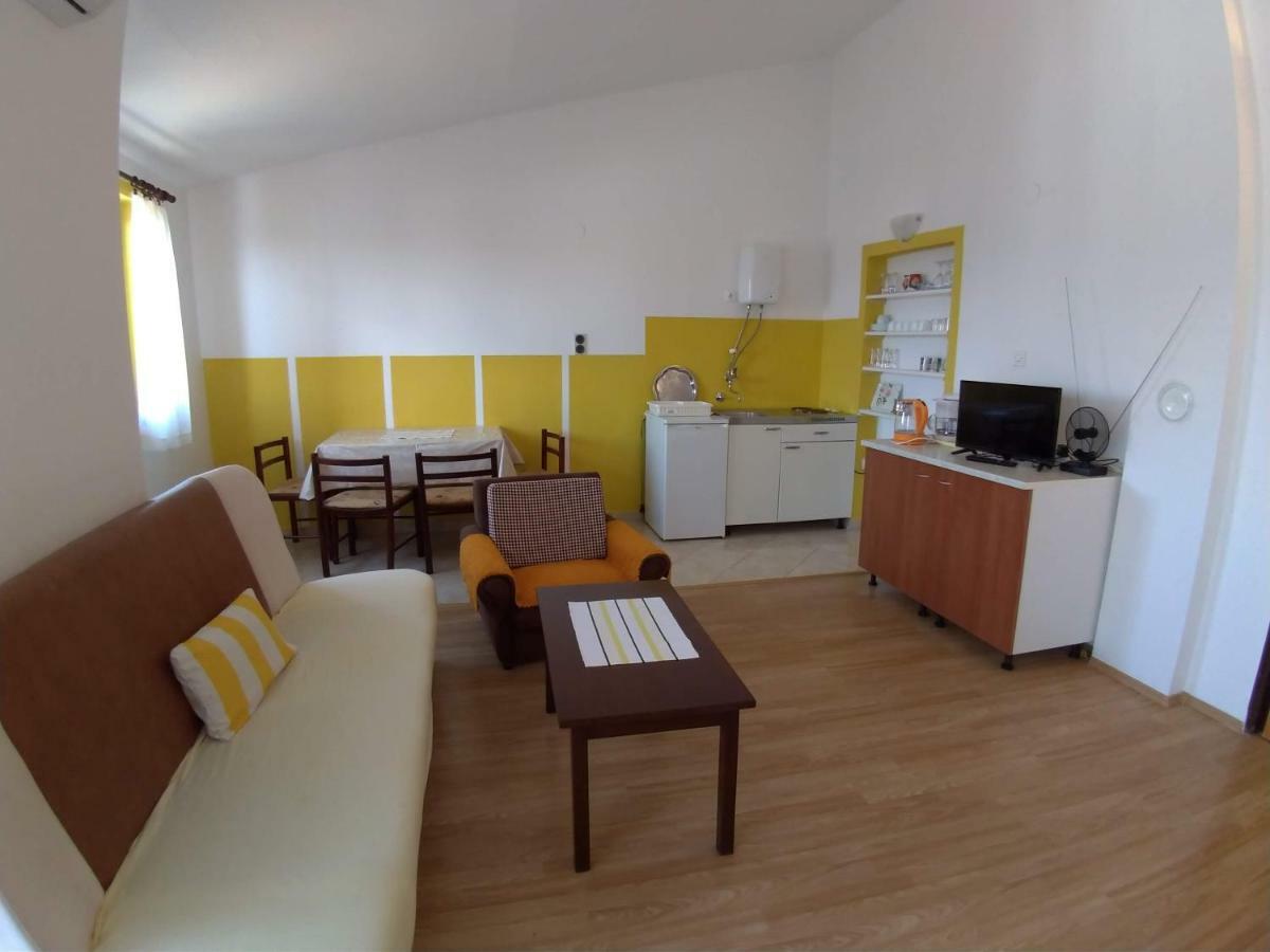 Apartments Beceic Nijvice Zewnętrze zdjęcie